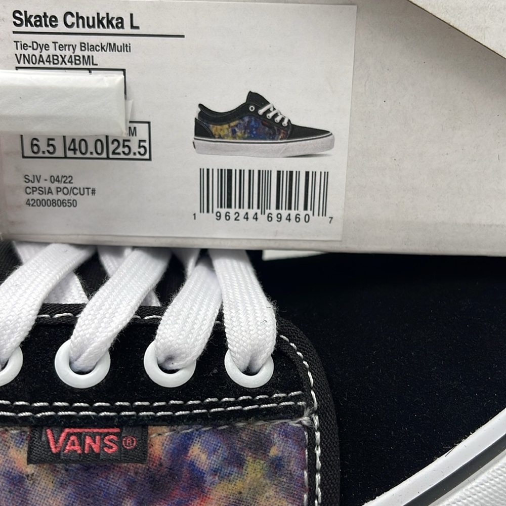 Vans Men’s Black and Tie-Dye Sneakers Skate Chukka L
Terry Black
VN0A4BX4BML - Picture 16 of 16